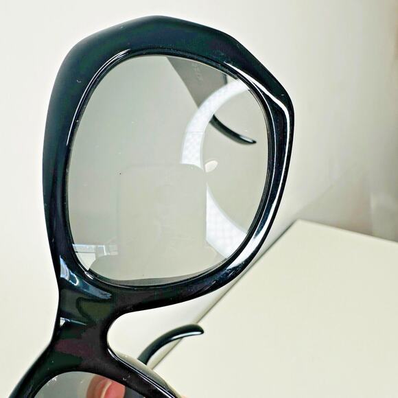 Vintage 80's Versace Black Modified Cat Eye Gray Lense Sunglasses MOD737COL852 - Picture 8 of 12